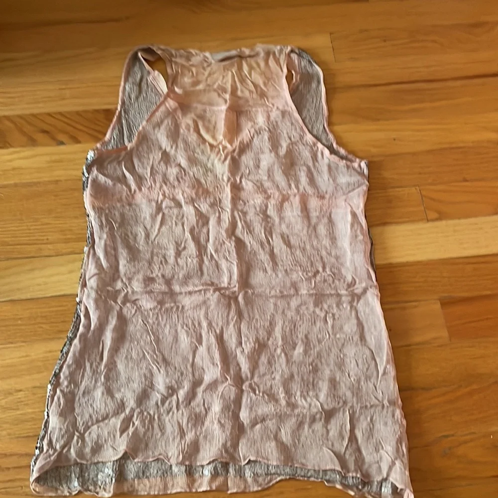 Beautiful sequin top - Picture 4 of 7